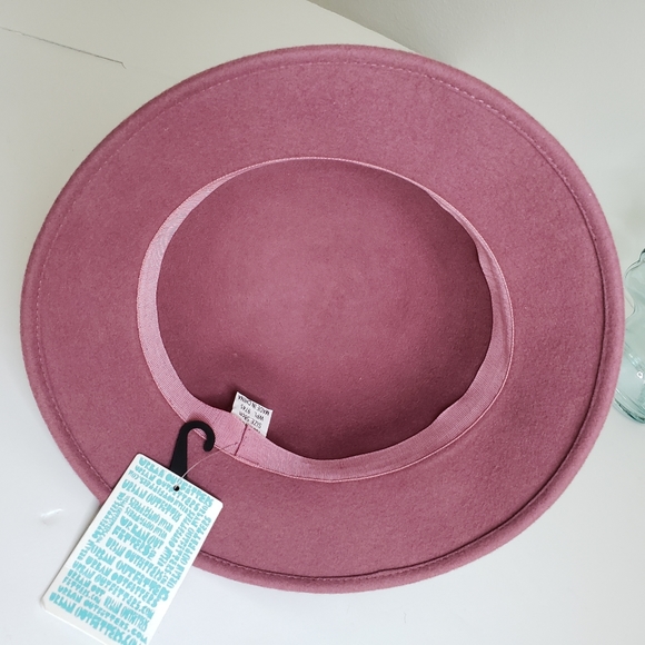 NWT Urban Outfitters 100% Wool Hat - Picture 7 of 10